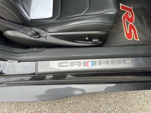 Used 2017 Chevrolet Camaro LT image 9