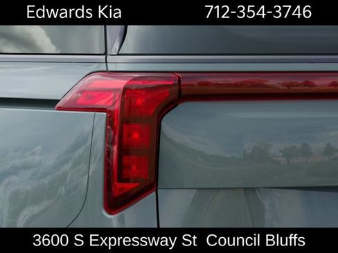 New 2027 Kia Carnival SX FWD image 13