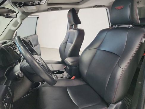 Used 2019 Toyota 4Runner TRD Off-Road Premium AWD/4WD image 19