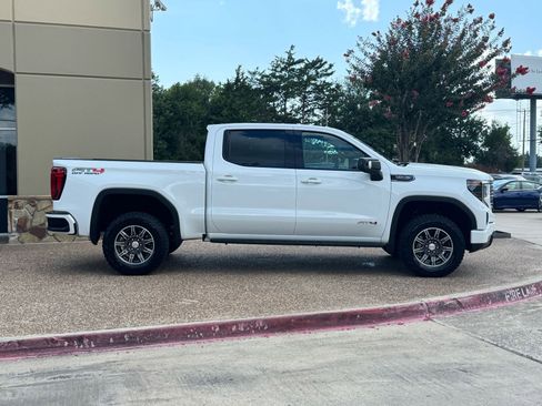 Used 2024 GMC Sierra 1500 AT4 w/ AT4 Premium Package image 7