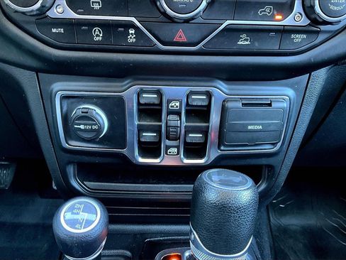 Certified 2022 Jeep Wrangler Unlimited Sport image 15