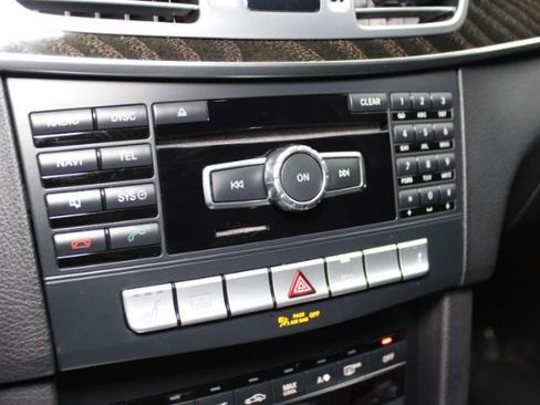 Used 2015 Mercedes-Benz E 350 4MATIC w/ Parking Assist Package image 18