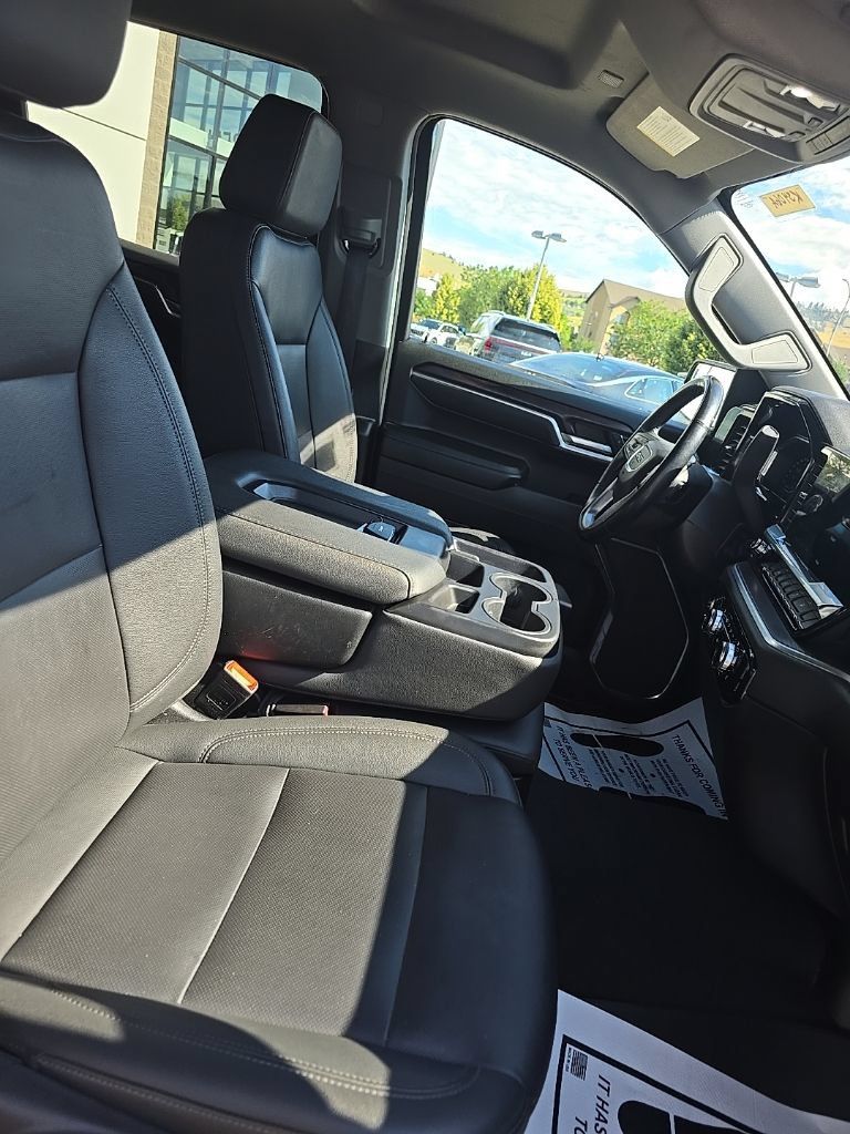 Used 2024 GMC Sierra 1500 SLT AWD/4WD image 9