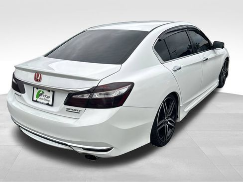 Used 2017 Honda Accord Sport Special Edition image 8