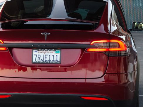 Used 2016 Tesla Model X Performance AWD/4WD image 8