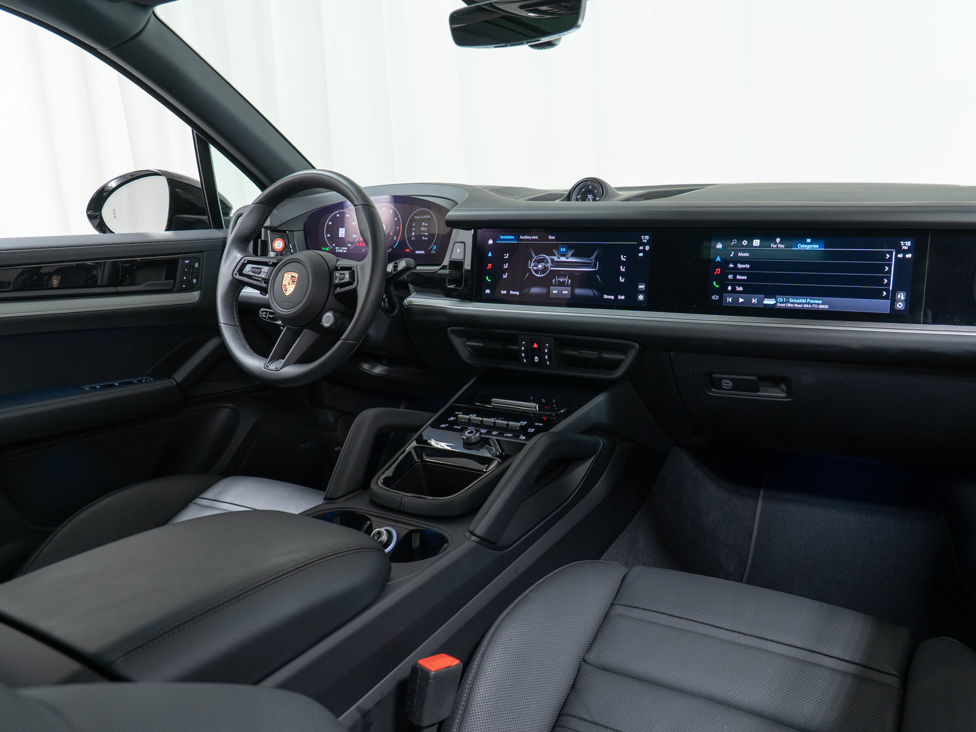 Certified 2026 Porsche Cayenne w/ Premium Package Plus AWD/4WD image 19