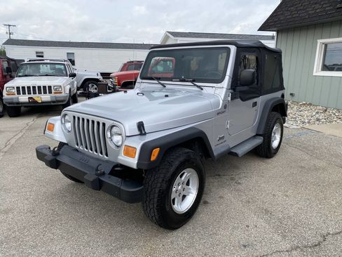 Used 2004 Jeep Wrangler 4WD w/ 30" Tire & Wheel Group image 2