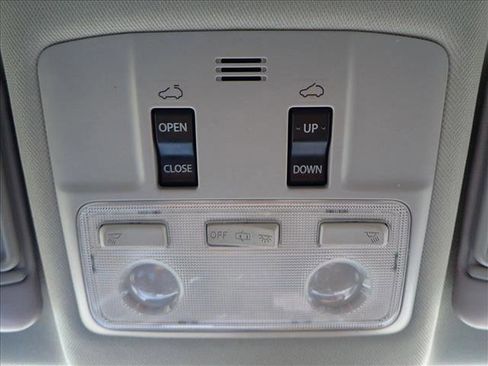 Used 2015 Toyota RAV4 Limited w/ Technology Package image 23