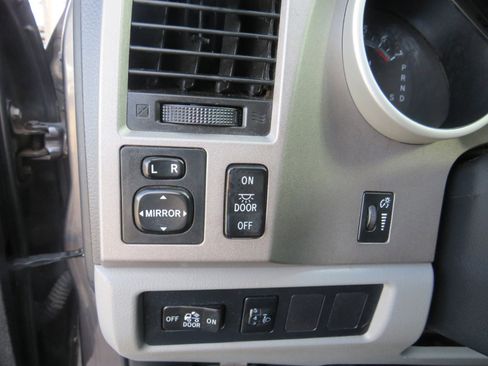 Used 2012 Toyota Tundra 2WD CrewMax w/ Tow Pkg image 10