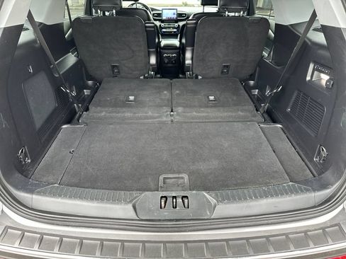 Used 2021 Ford Explorer Limited w/ Hybrid Equipment Group 310A AWD/4WD image 17
