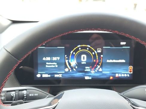 Used 2025 Chevrolet Equinox RS w/ Safety and Technology Package image 27