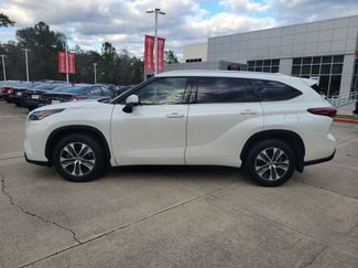 Used 2021 Toyota Highlander XLE video 2
