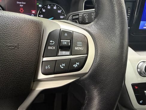 Used 2020 Ford Explorer XLT w/ Equipment Group 202A AWD/4WD image 21