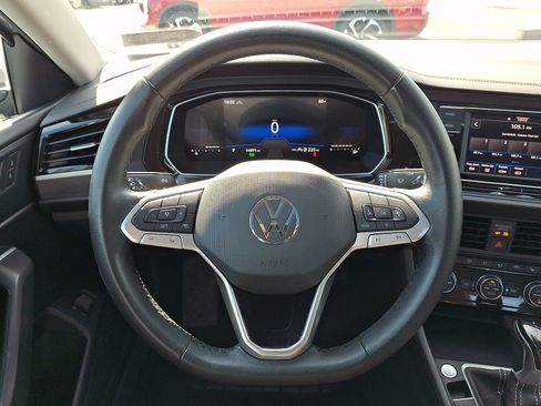 Used 2024 Volkswagen Jetta SE w/ Panoramic Sunroof Package FWD image 20
