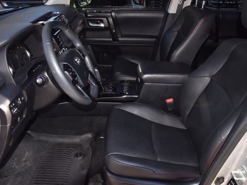 Used 2020 Toyota 4Runner Venture image 13