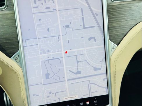 Used 2016 Tesla Model X P90D image 20