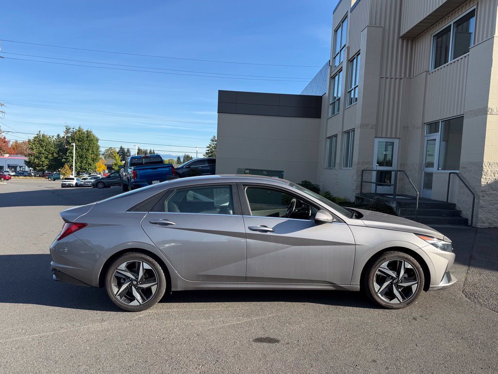Certified 2023 Hyundai Elantra Limited w/ Cargo Package FWD image 3