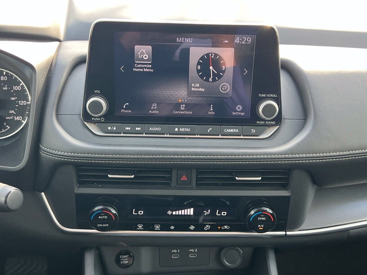 Used 2025 Nissan Rogue SV FWD image 18