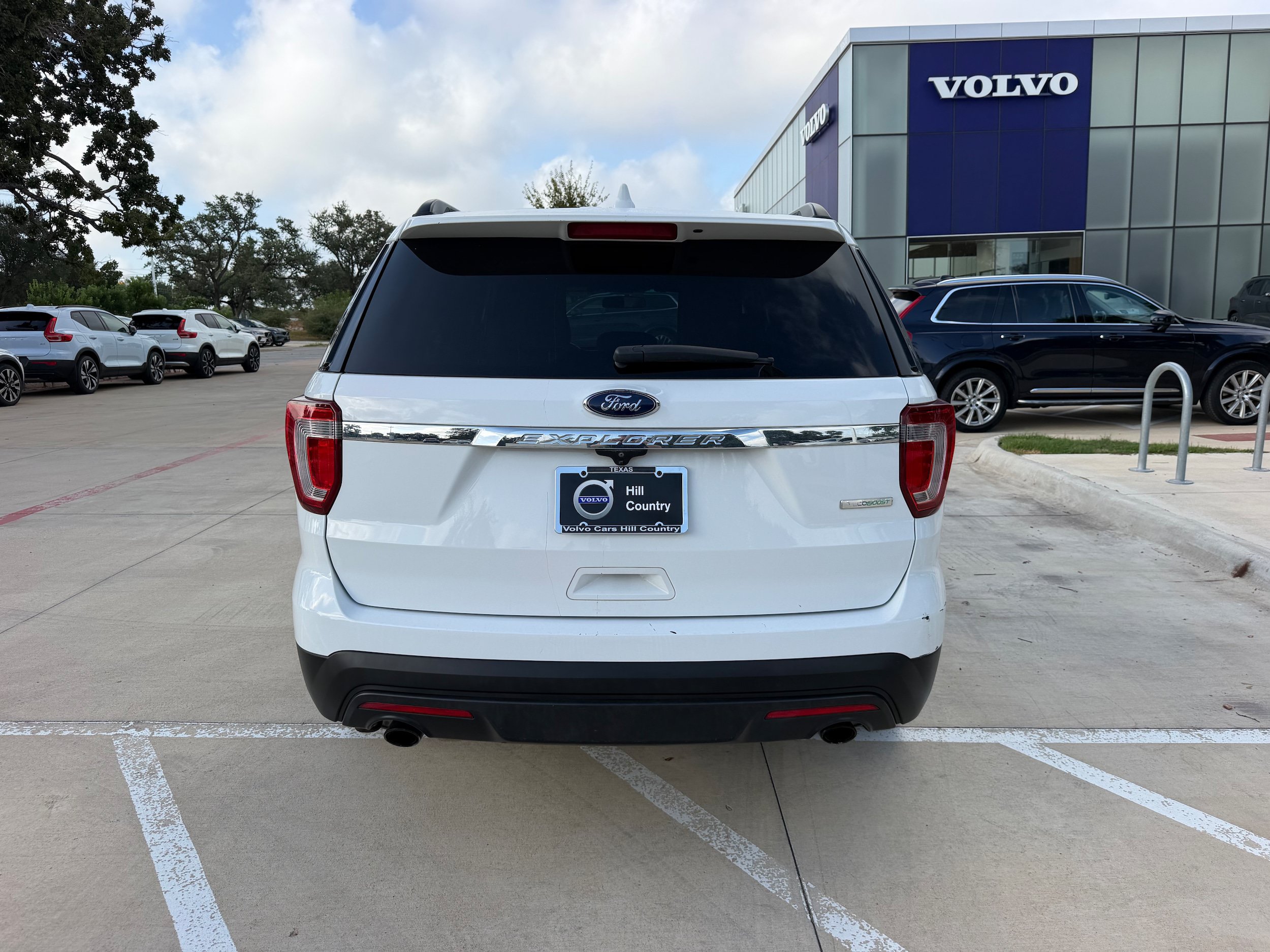 Used 2016 Ford Explorer FWD image 5