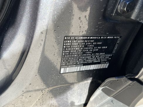 Certified 2024 Volkswagen Taos SE w/ Panoramic Sunroof Package image 32