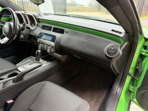 Used 2010 Chevrolet Camaro LT image 14