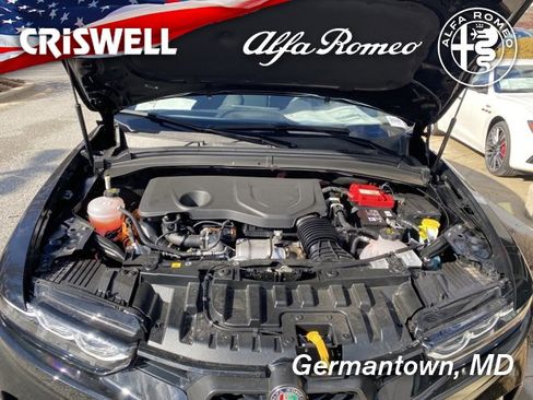 New 2024 Alfa Romeo Tonale Veloce image 10