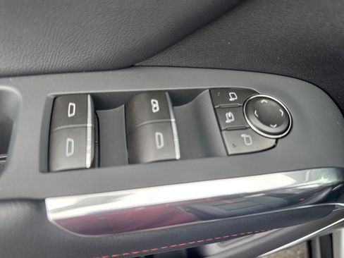 New 2026 Chevrolet Traverse RS w/ LPO, Floor Liner Package FWD image 16