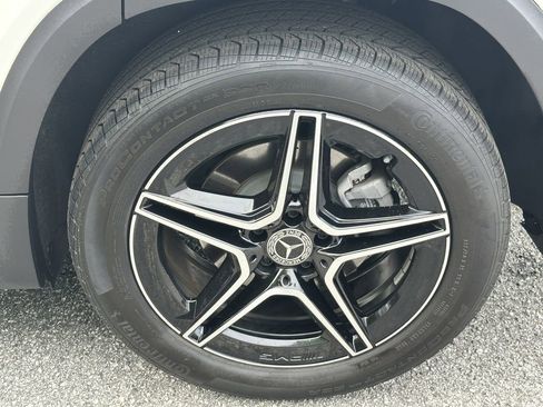 Certified 2025 Mercedes-Benz GLB 250 image 22