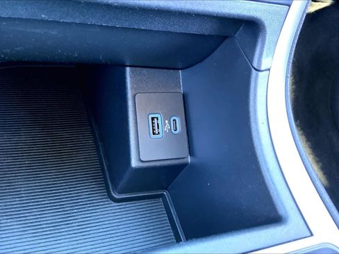 Certified 2024 Ford Edge SE w/ Black Appearance Package image 30