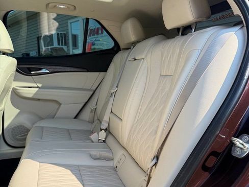 Used 2022 Buick Envision Avenir w/ Technology Package II AWD/4WD image 10