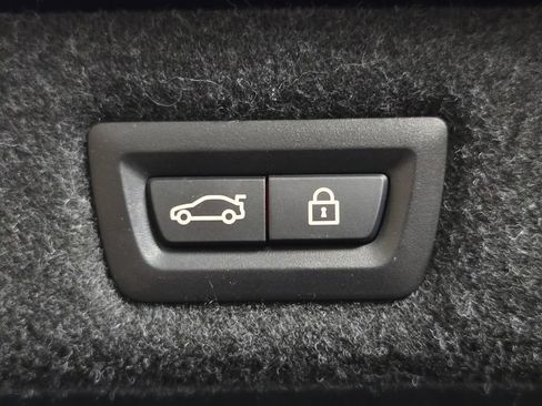 Certified 2023 BMW M550i xDrive w/ Executive Package AWD/4WD image 11