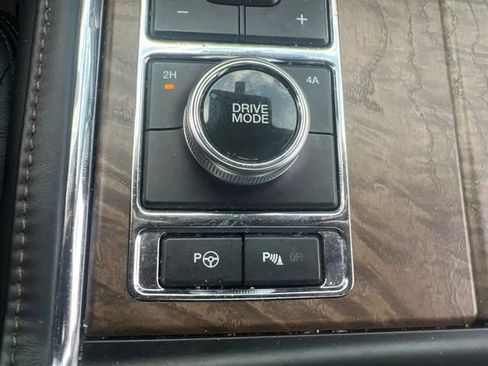 Used 2021 Ford Expedition Platinum AWD/4WD image 28