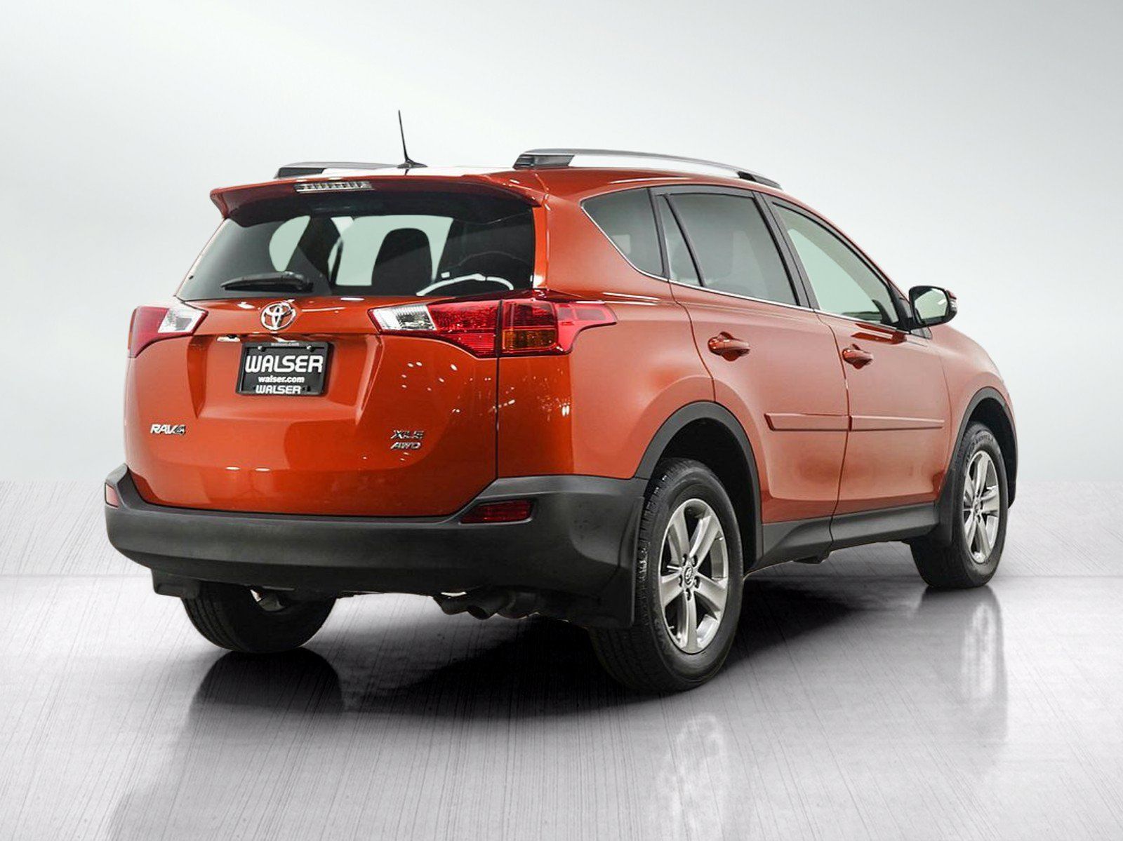 Used 2015 Toyota RAV4 XLE AWD/4WD image 6