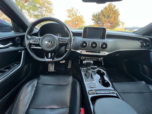 Used 2020 Kia Stinger GT-Line image 10