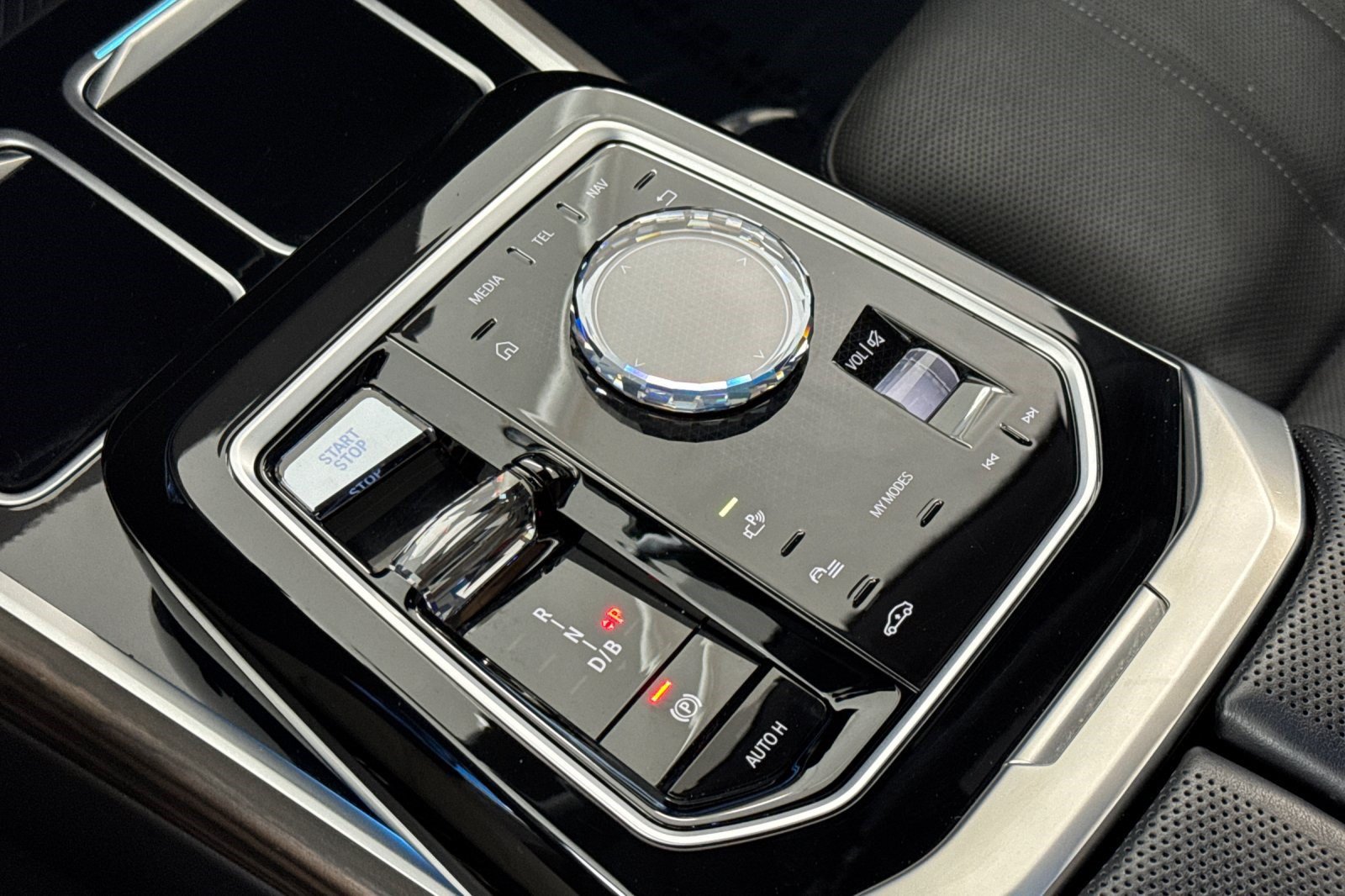 Certified 2023 BMW i7 xDrive60 AWD/4WD image 17
