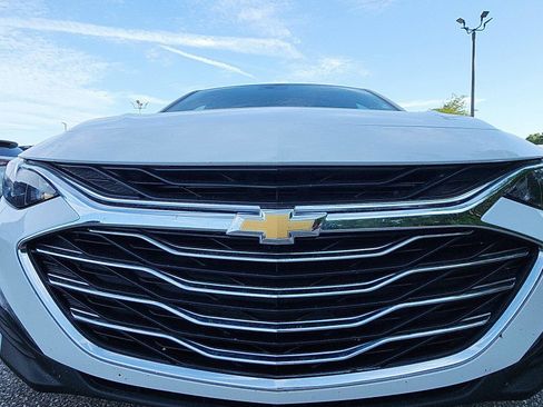 Used 2024 Chevrolet Malibu LT FWD image 11