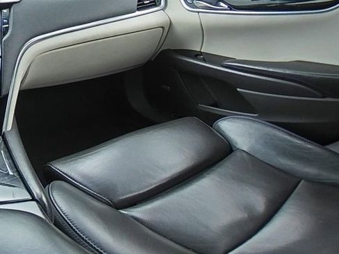 Used 2013 Cadillac XTS Platinum FWD image 22