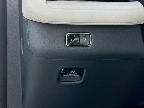 New 2026 Lincoln Navigator Reserve AWD/4WD image 11