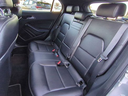 Used 2018 Mercedes-Benz GLA 250 4MATIC image 24