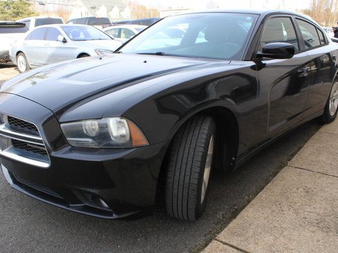 Used 2014 Dodge Charger SXT Plus image 5