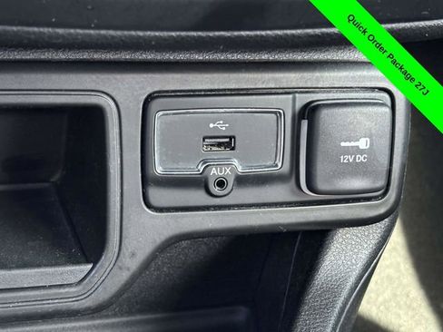 Used 2018 Jeep Renegade Latitude w/ Advanced Technology Group FWD image 21