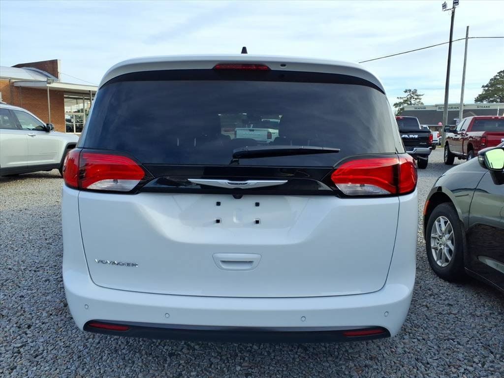 New 2026 Chrysler Voyager LX FWD image 2