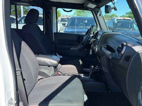 Used 2017 Jeep Wrangler Unlimited Sport AWD/4WD image 20