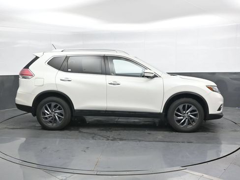 Used 2016 Nissan Rogue SL w/ SL Premium Package AWD/4WD image 4