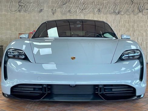 Used 2021 Porsche Taycan Turbo image 4