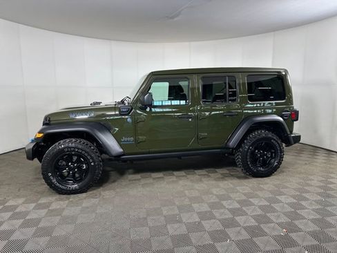 Used 2023 Jeep Wrangler Unlimited w/ Sun & Screen Package image 6