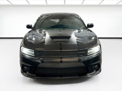 Used 2019 Dodge Charger R/T w/ Plus Group RWD image 2