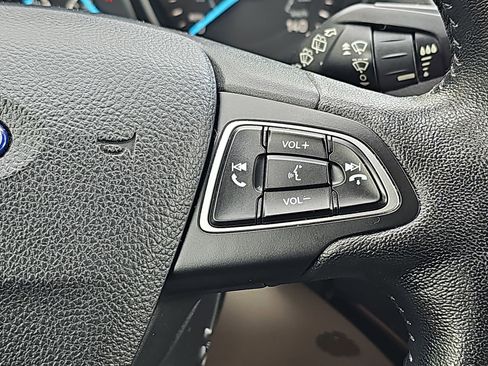 Used 2018 Ford Escape Titanium AWD/4WD image 22