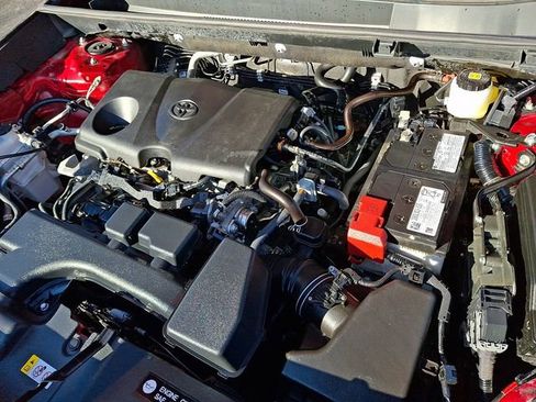 Used 2025 Toyota RAV4 XLE image 27