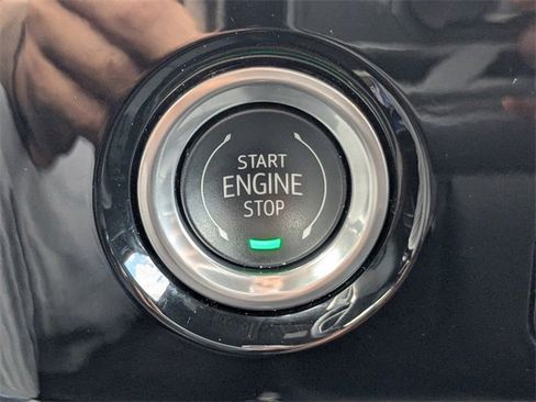 Used 2024 GMC Sierra 1500 Elevation image 30